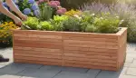 Holz-Hochbeet: Natürliche Schönheit im Garten